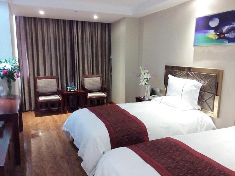 Greentree Inn Geermu Walking Street Business Hotel Golmud Zewnętrze zdjęcie