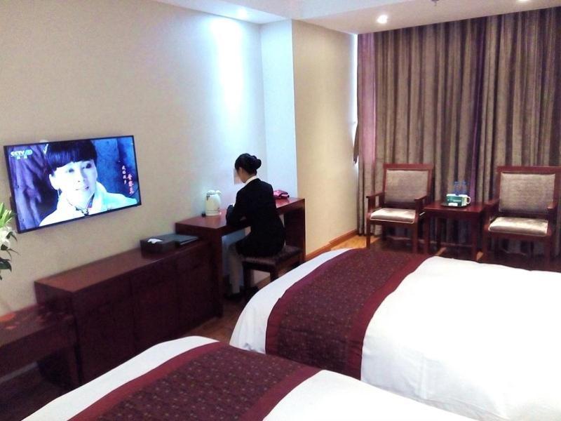 Greentree Inn Geermu Walking Street Business Hotel Golmud Zewnętrze zdjęcie