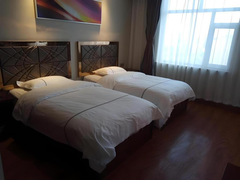 Greentree Inn Geermu Walking Street Business Hotel Golmud Zewnętrze zdjęcie
