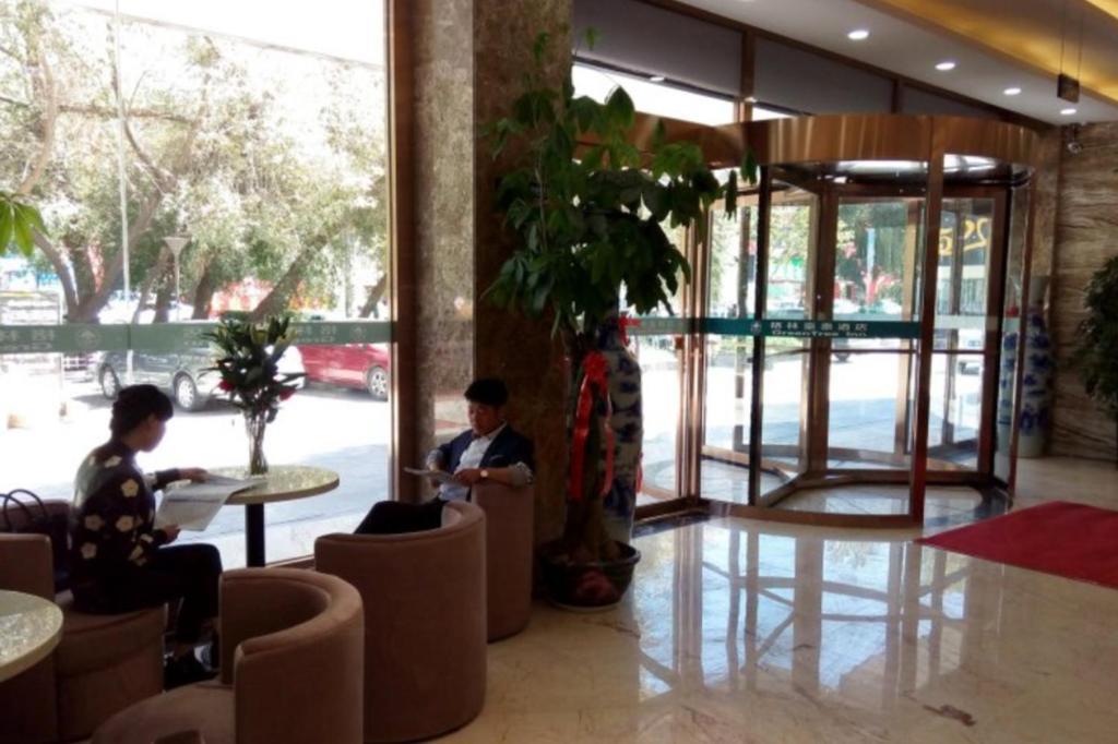Greentree Inn Geermu Walking Street Business Hotel Golmud Zewnętrze zdjęcie