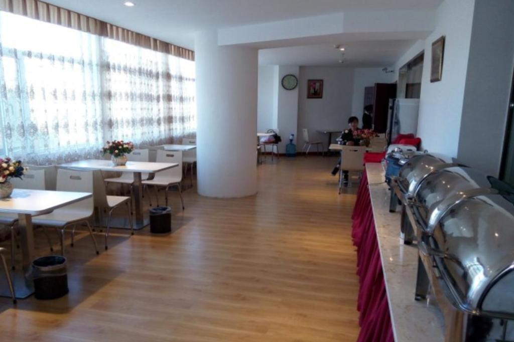 Greentree Inn Geermu Walking Street Business Hotel Golmud Zewnętrze zdjęcie