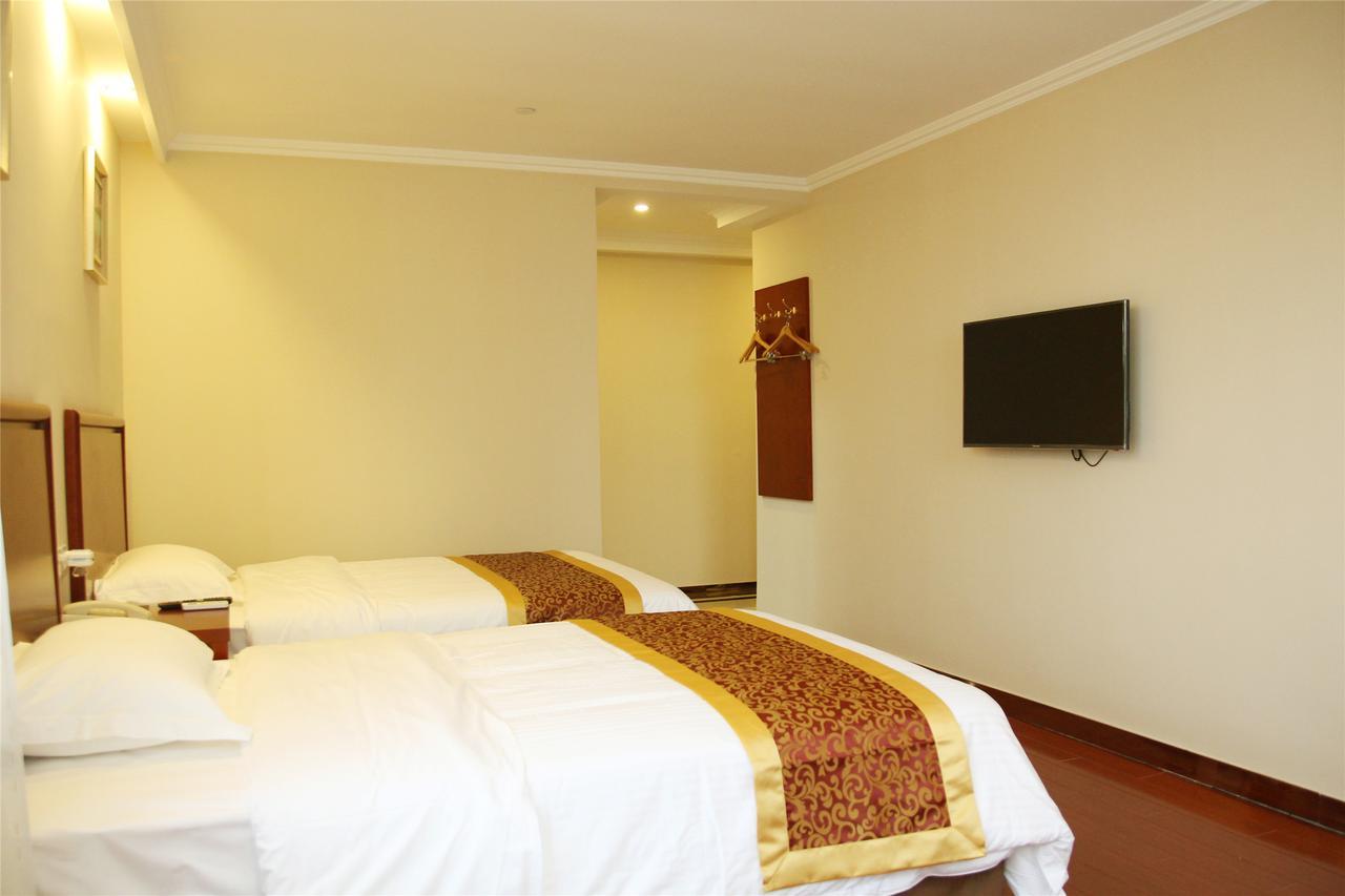 Greentree Inn Geermu Walking Street Business Hotel Golmud Zewnętrze zdjęcie