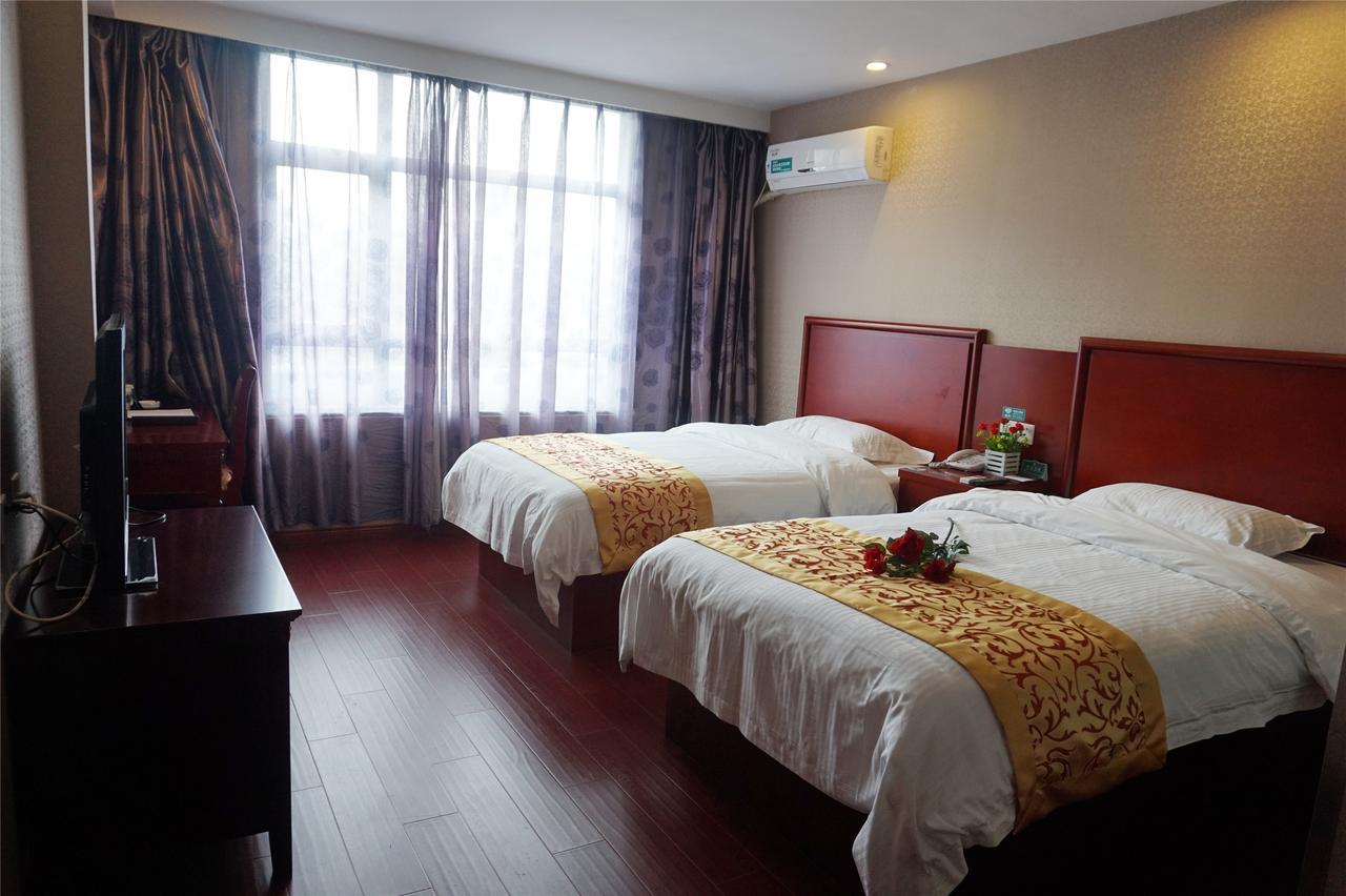 Greentree Inn Geermu Walking Street Business Hotel Golmud Zewnętrze zdjęcie